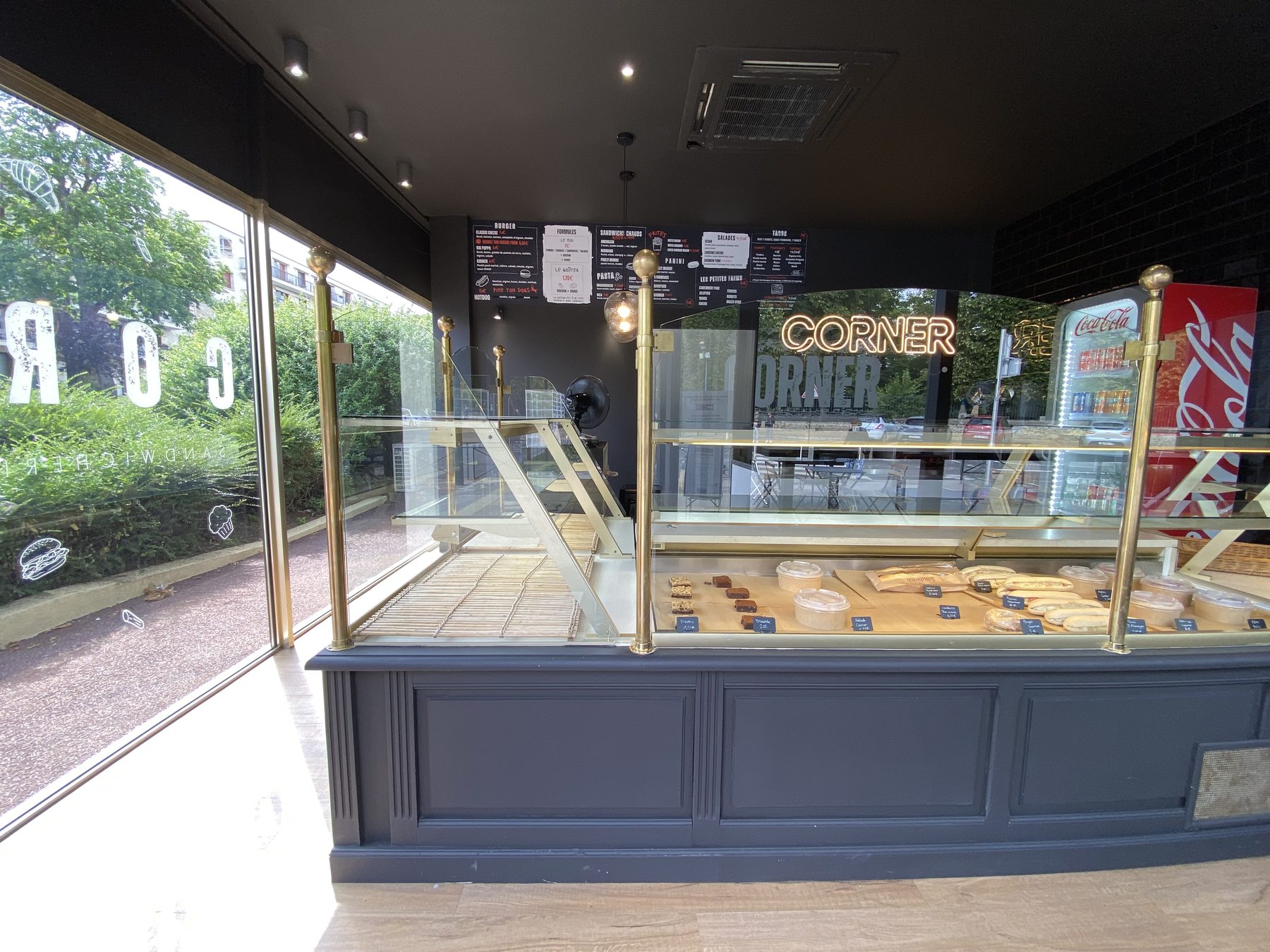 Réagencement complet — Boulangerie-sandwicherie — Rambouillet, Yvelines, photo 2